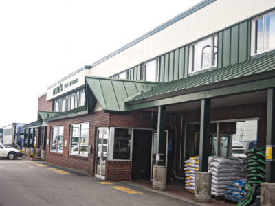 external photo of dysart's store and restaurant